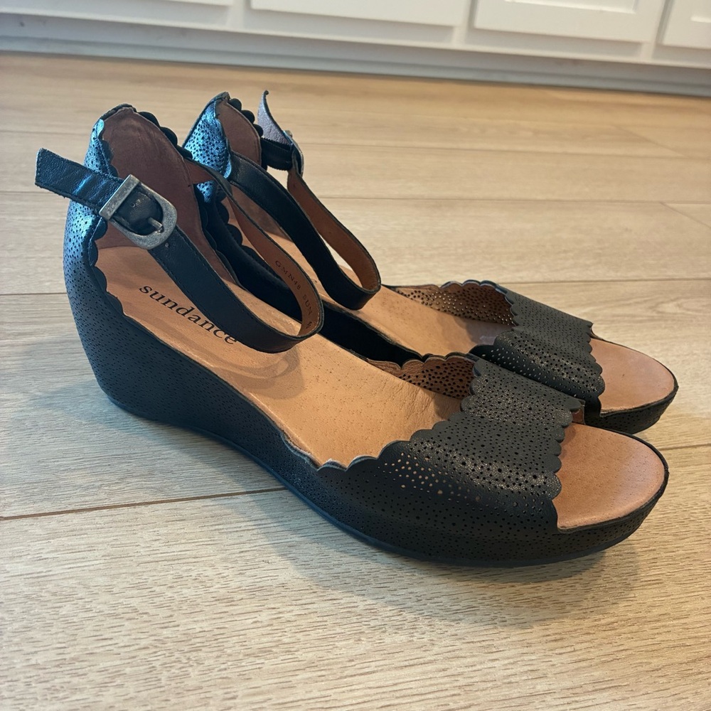 Sundance Black Leather Perforated Cutout Wedge Heeled Sandal Size 40/
Sz 9